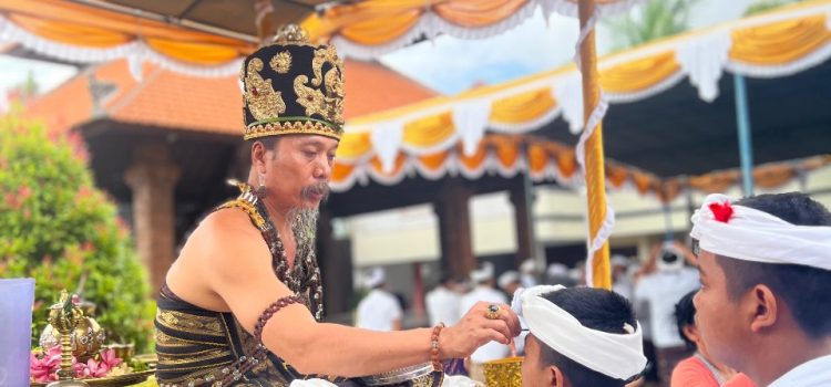 Upacara Sisya Upanayana